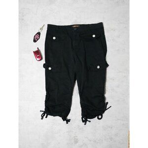 Y2k Black Crest Capri Pants